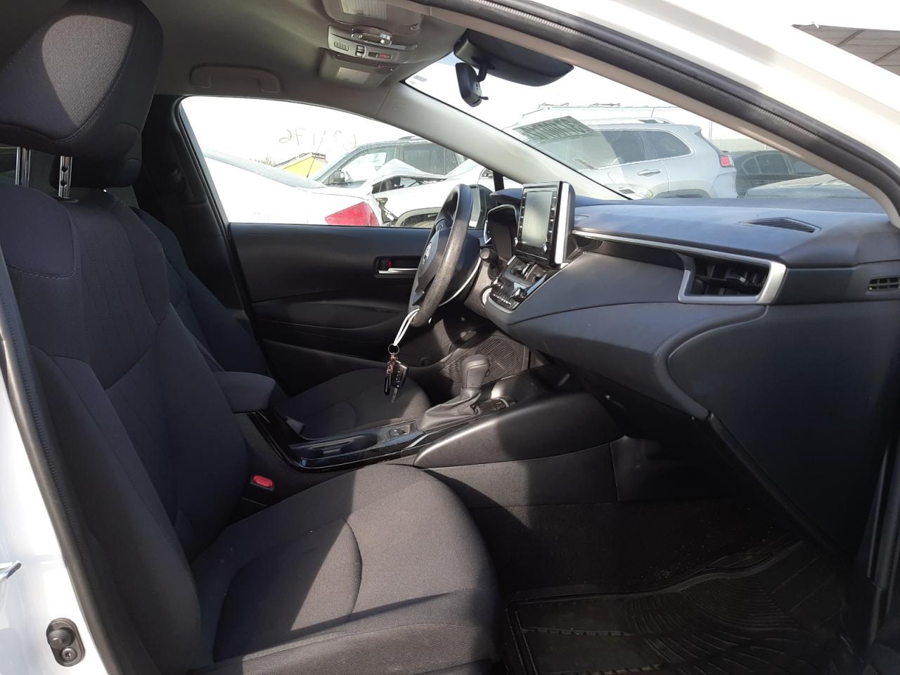 Photo 5 from auction – 2020 TOYOTA COROLLA LE with VIN JTDEPRAE4LJ046512