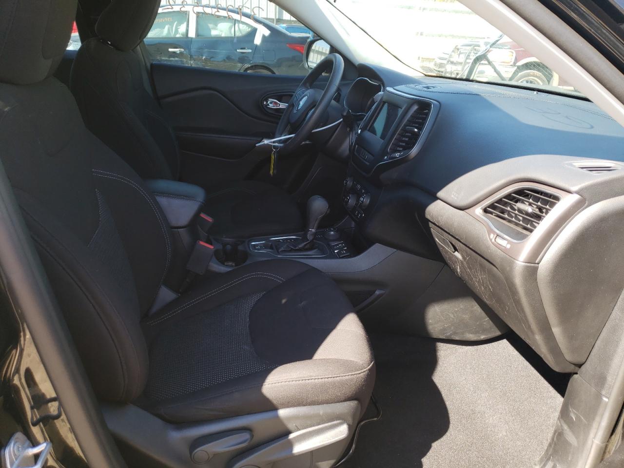 Photo 5 from auction – 2021 JEEP CHEROKEE L with VIN 1C4PJMCBXMD152012