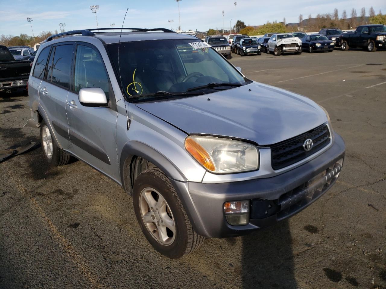 TOYOTA RAV4 2001 with VIN JTEHH20V210077677 - Photo from auction