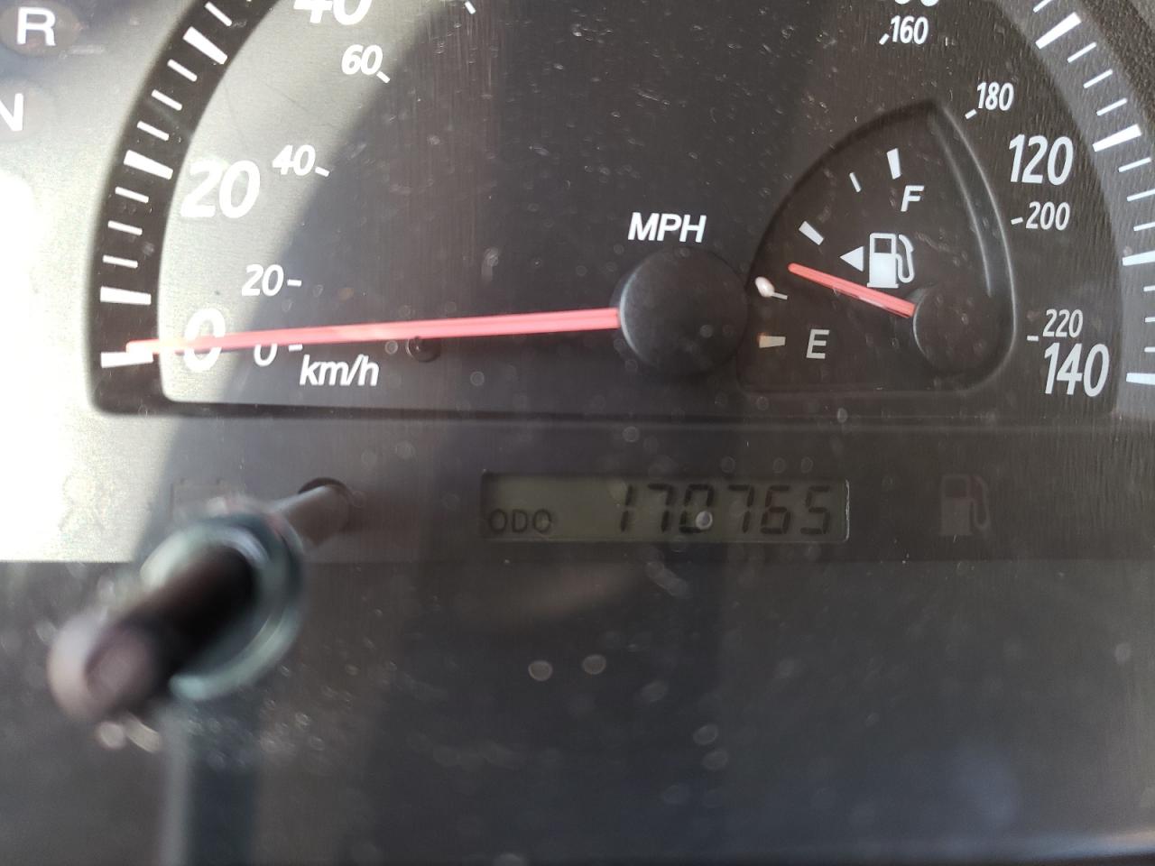 Photo 8 from auction – 2002 TOYOTA CAMRY LE with VIN 4T1BE30K02U098970