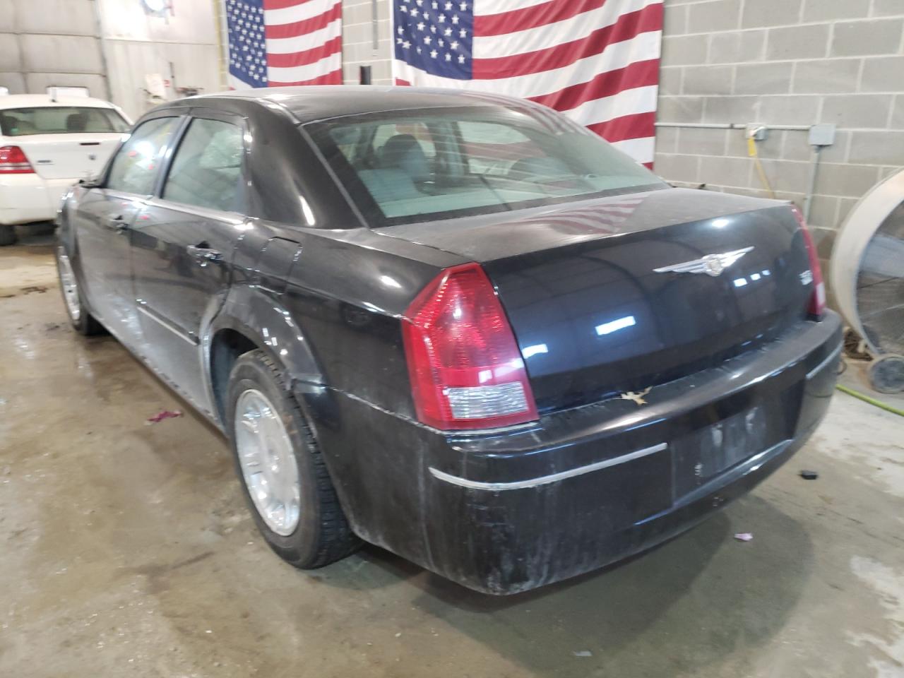 Photo 3 from auction – 2005 CHRYSLER 300 TOURIN with VIN 2C3AA53G65H687841