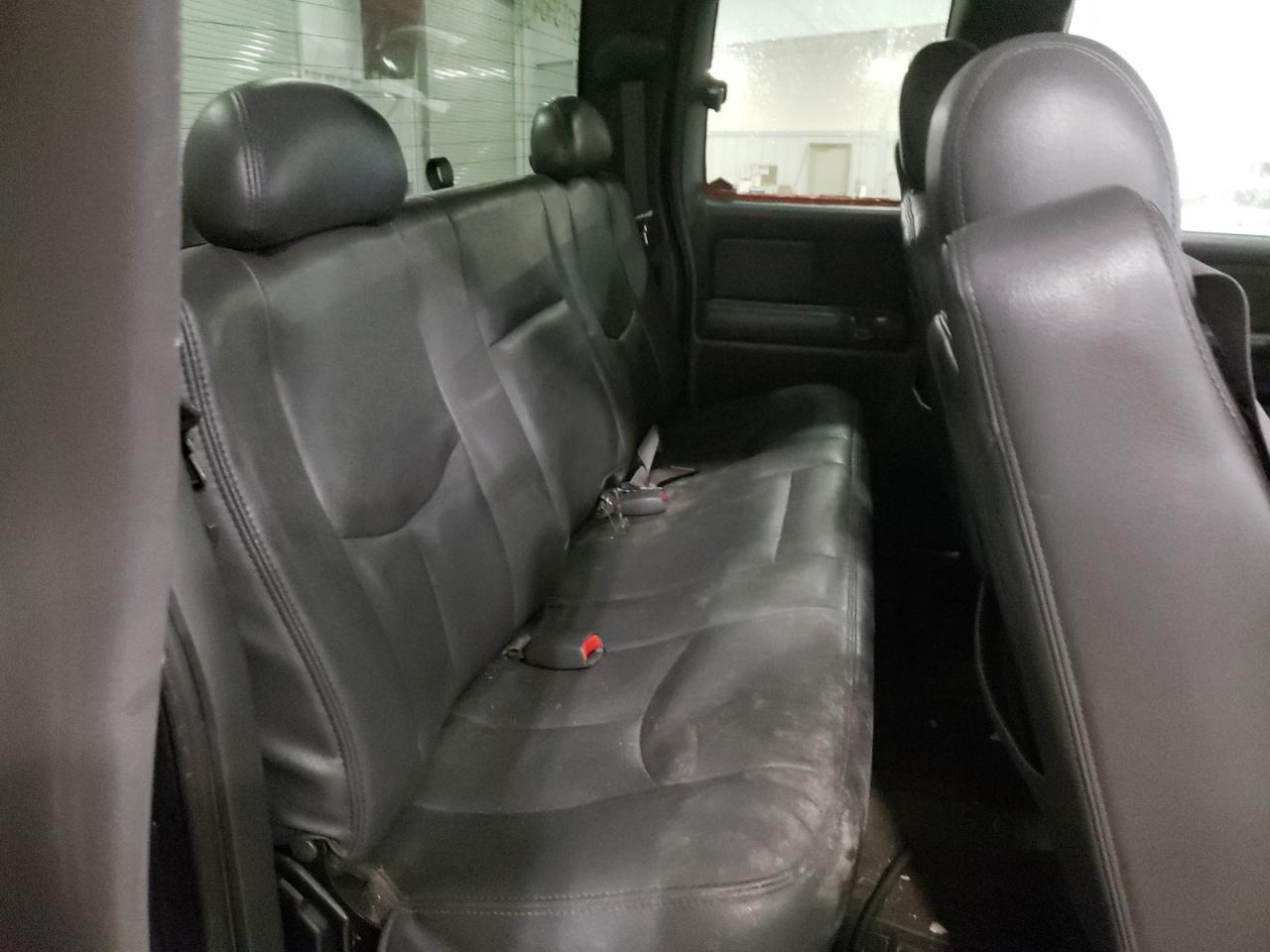 Photo 6 from auction – 2003 CHEVROLET SILVERADO with VIN 2GCEK19T331227761