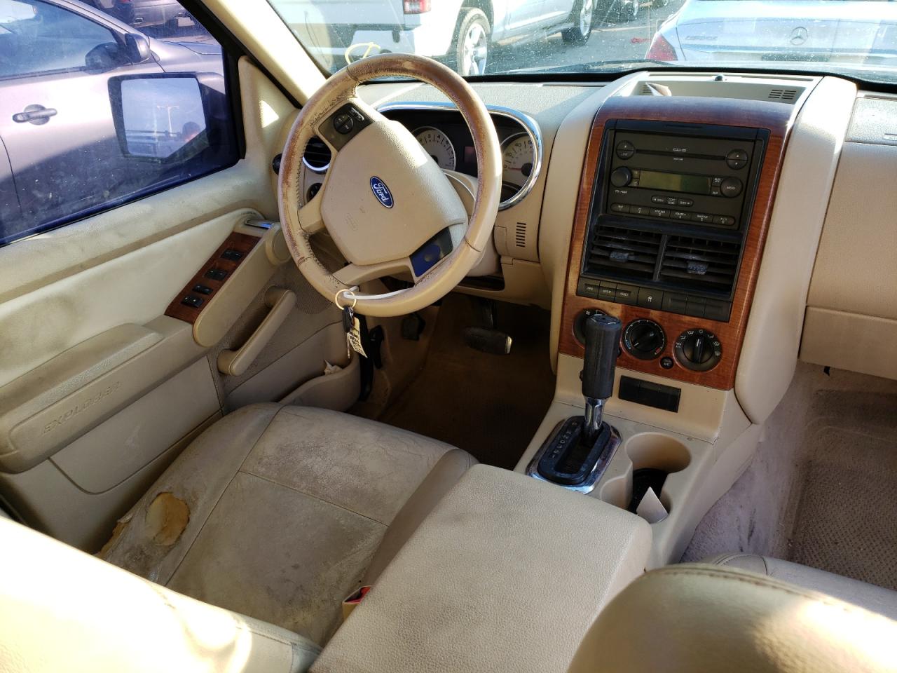 Photo 9 from auction – 2006 FORD EXPLORER E with VIN 1FMEU64E46UA82590