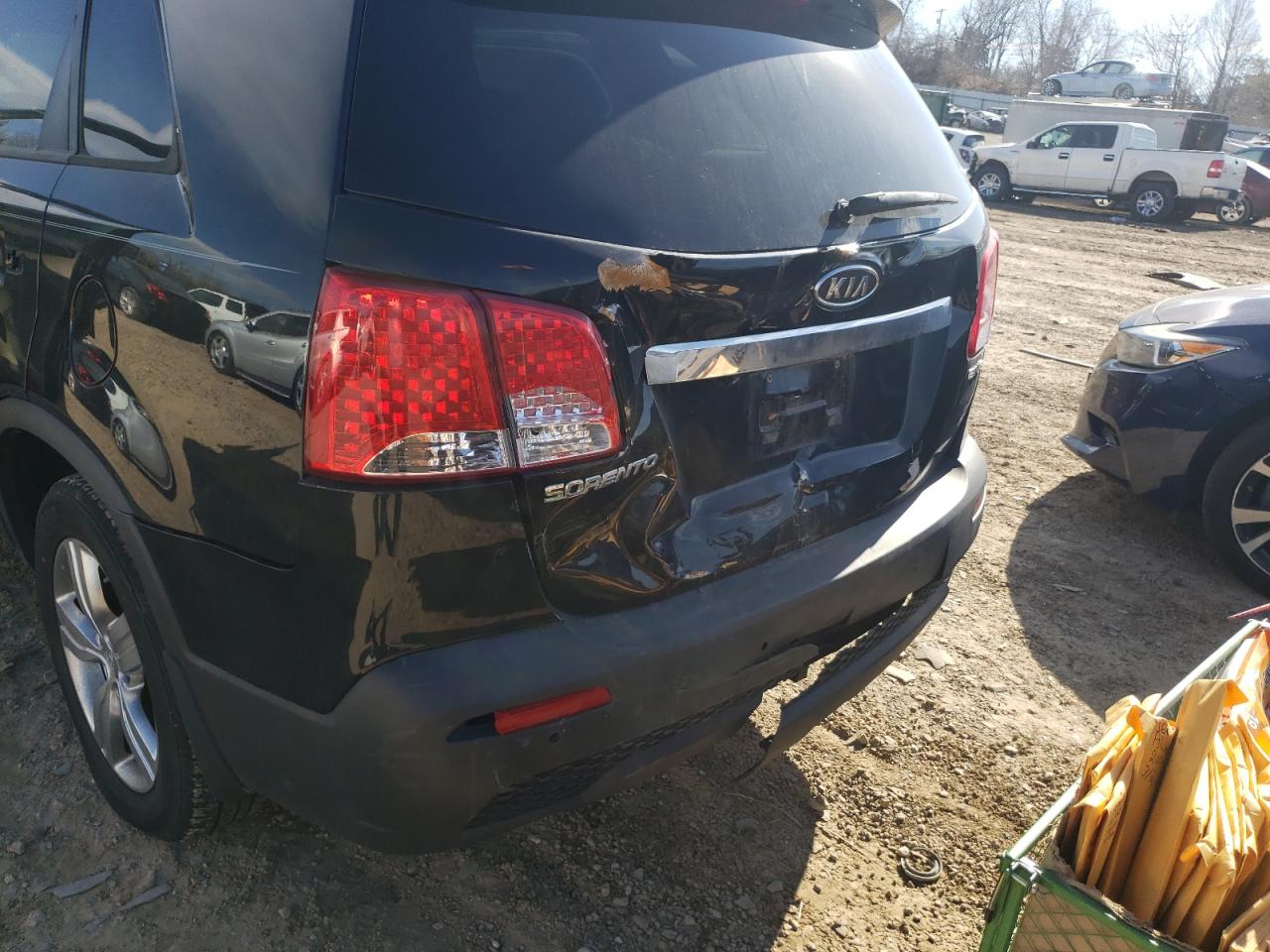 Photo 9 from auction – 2012 KIA SORENTO EX with VIN 5XYKU4A2XCG191266