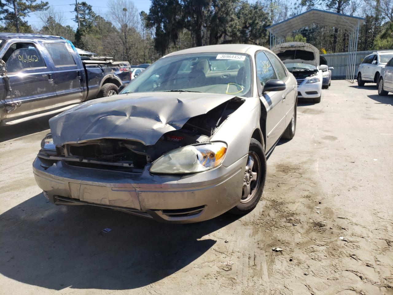 Photo 2 from auction – 2005 FORD TAURUS SE with VIN 1FAFP53265A135720
