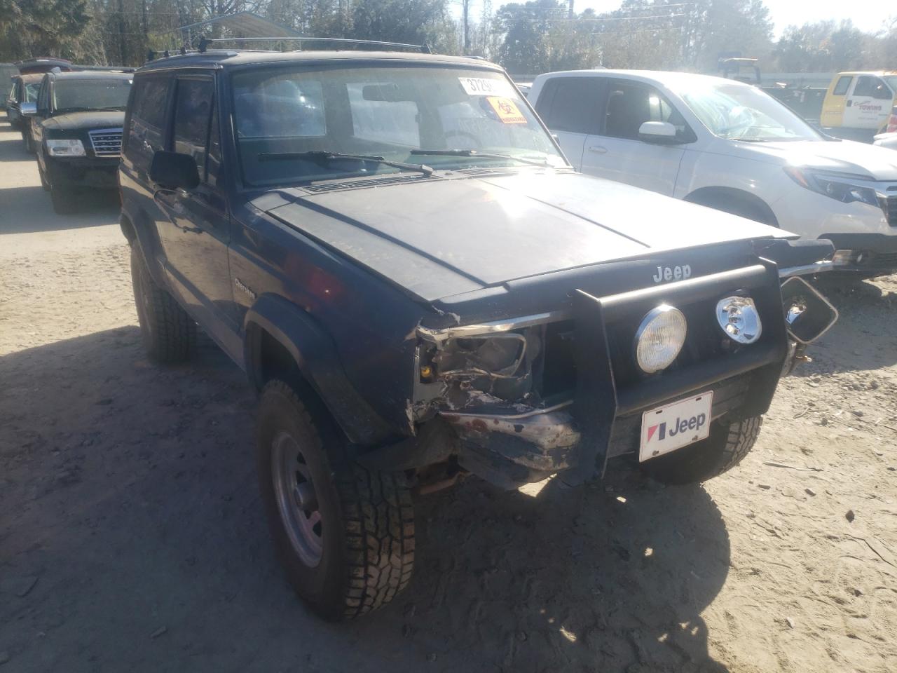 Photo 1 from auction – 1984 JEEP CHEROKEE with VIN 1JCUL7714ET107413