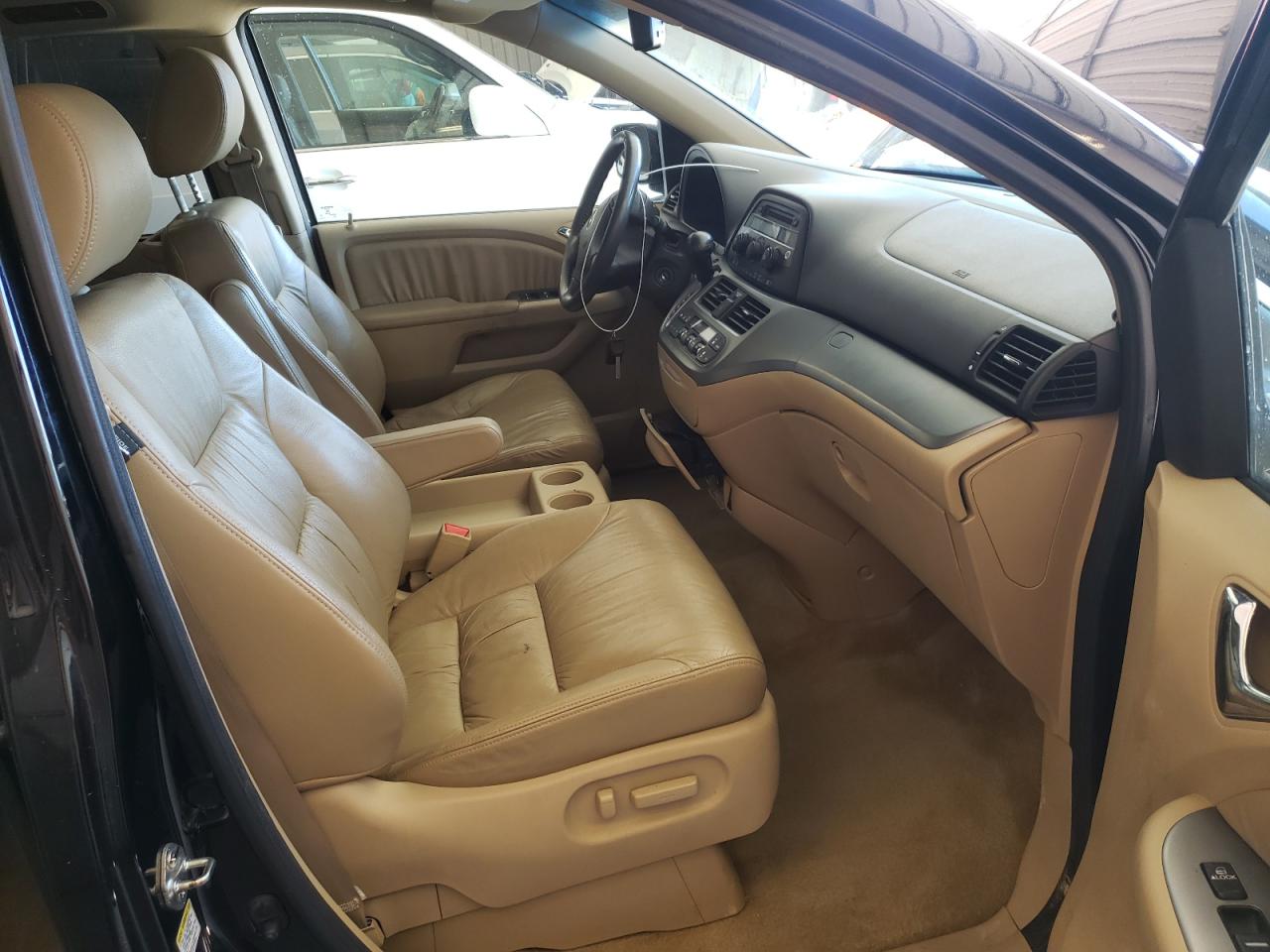 Photo 5 from auction – 2008 HONDA ODYSSEY EX with VIN 5FNRL38618B038679