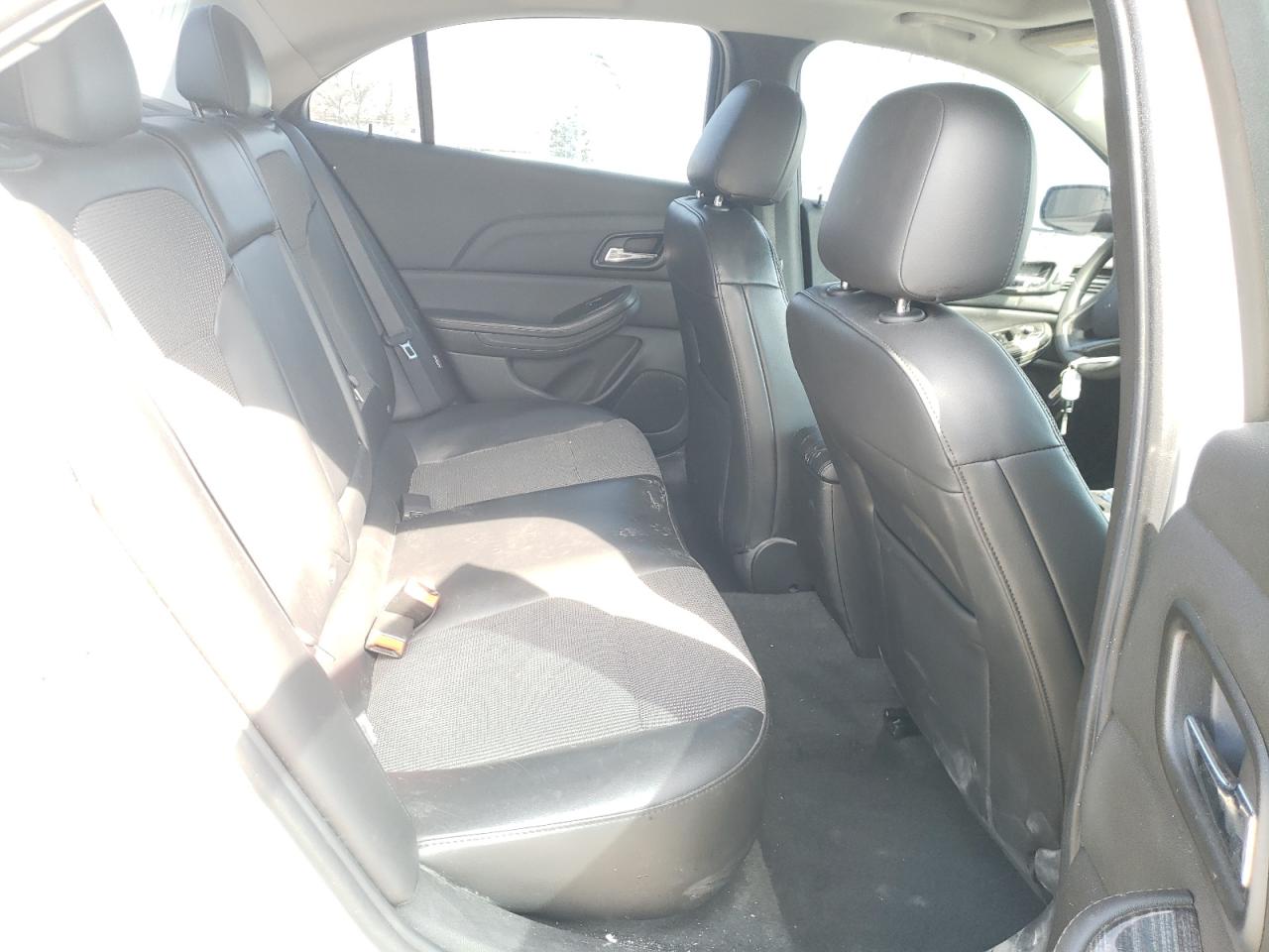 Photo 6 from auction – 2015 CHEVROLET MALIBU 1LT with VIN 1G11C5SL6FF344267