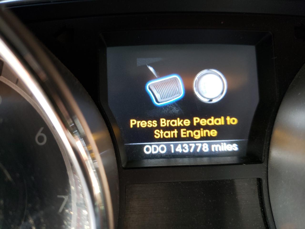 Photo 8 from auction – 2014 HYUNDAI SONATA SE with VIN 5NPEC4AB8EH889256