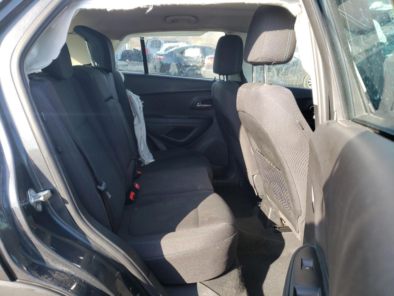 Photo 6 from auction – 2016 CHEVROLET TRAX LS with VIN 3GNCJKSB9GL236753