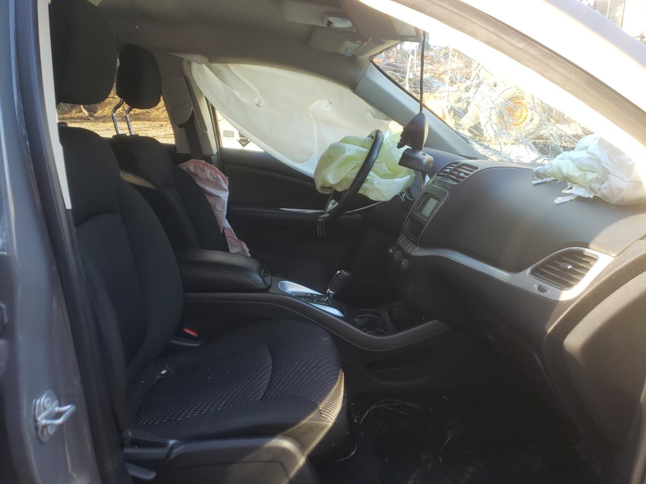 Photo 5 from auction – 2020 DODGE JOURNEY SE with VIN 3C4PDCAB0LT253962