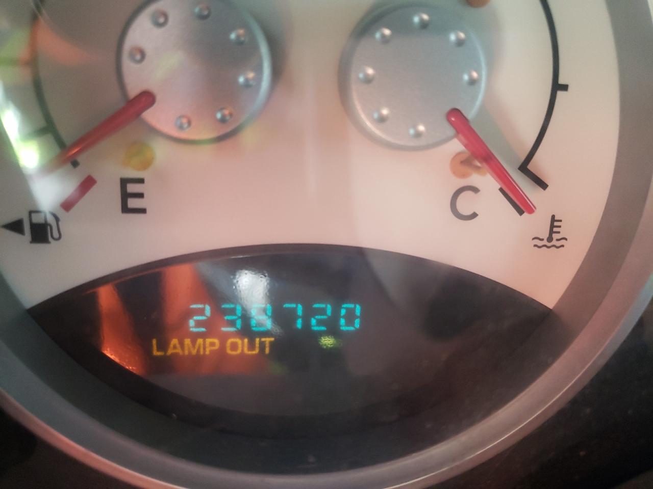 Photo 8 from auction – 2004 DODGE DURANGO SL with VIN 1D4HB48N34F103715