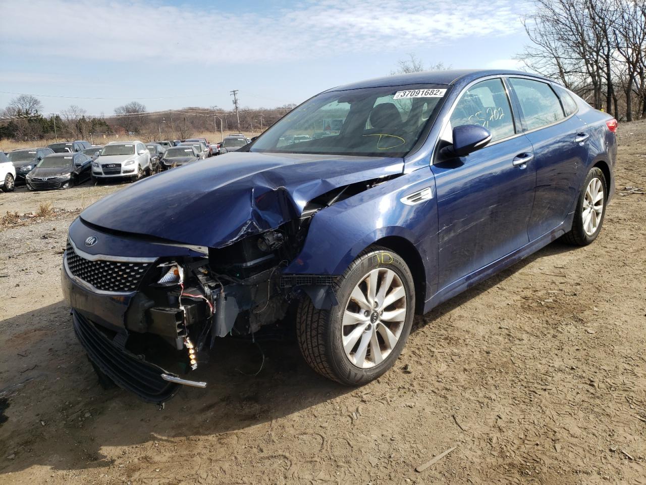 Photo 2 from auction – 2016 KIA OPTIMA EX with VIN 5XXGU4L33GG032191
