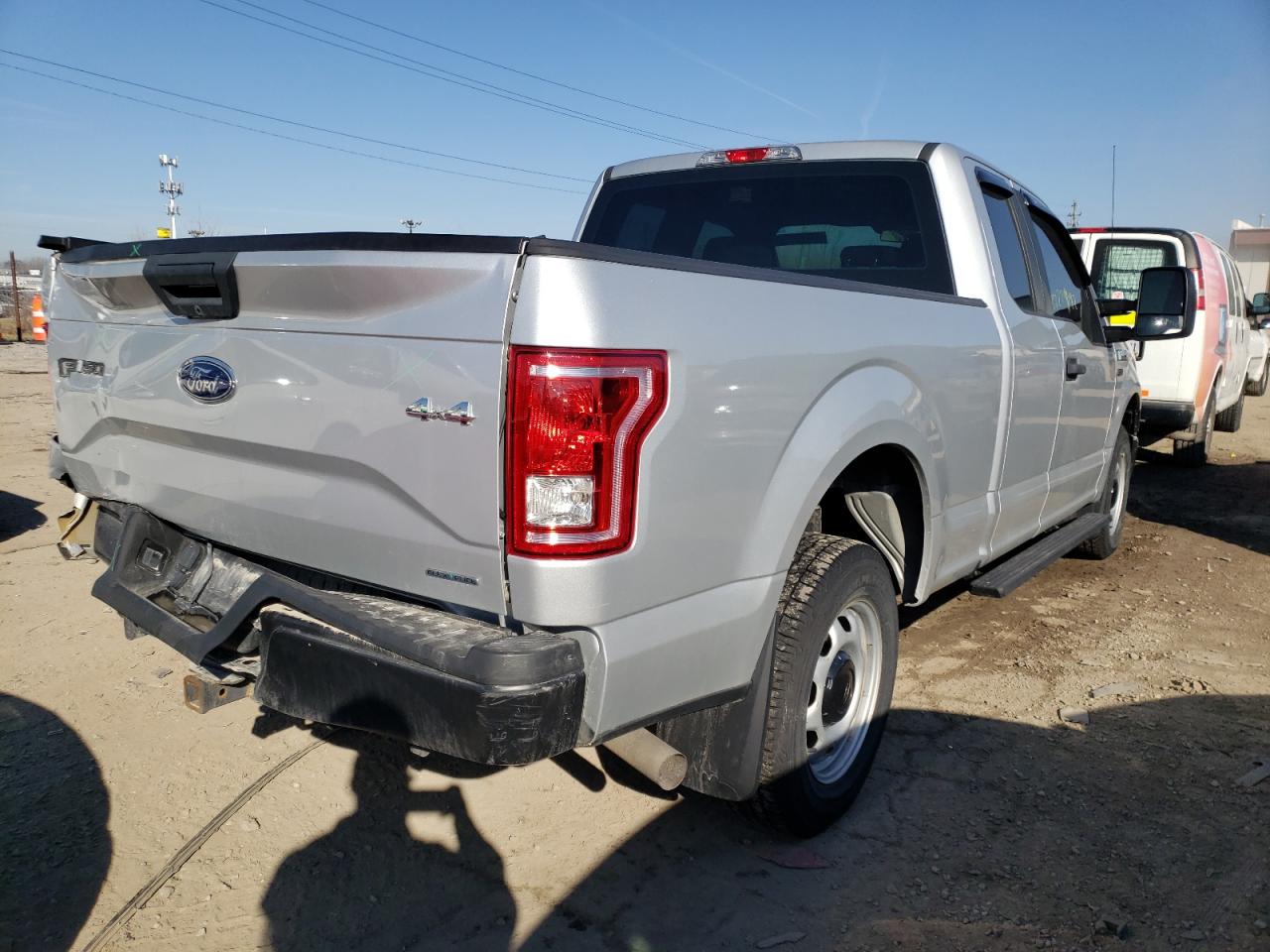 Photo 4 from auction – 2016 FORD F150 SUPER with VIN 1FTFX1EF1GKF56874