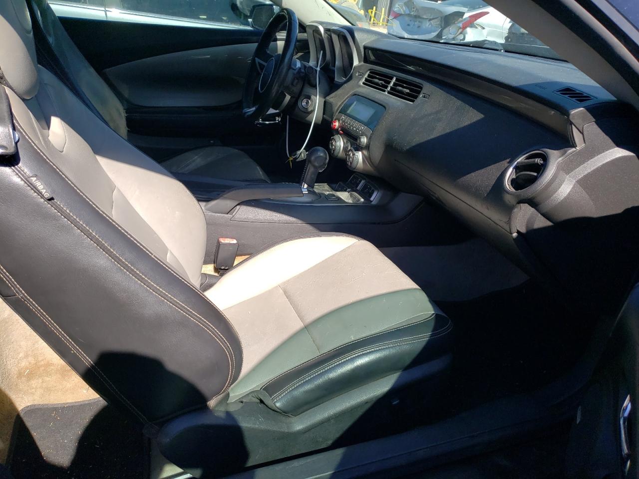 Photo 5 from auction – 2010 CHEVROLET CAMARO LT with VIN 2G1FC1EVXA9109772