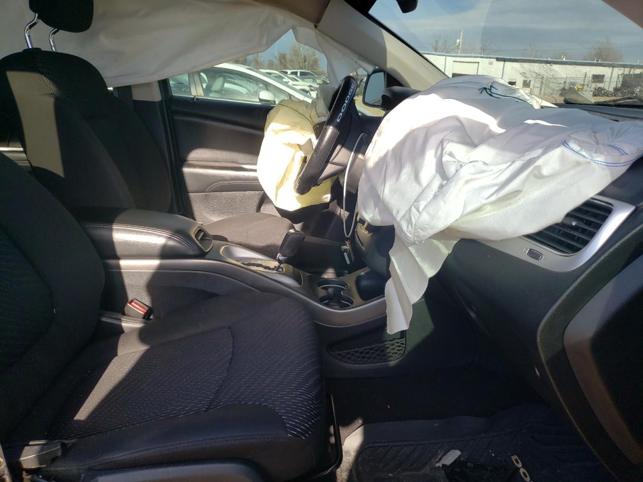 Photo 5 from auction – 2018 DODGE JOURNEY SE with VIN 3C4PDCAB1JT520541
