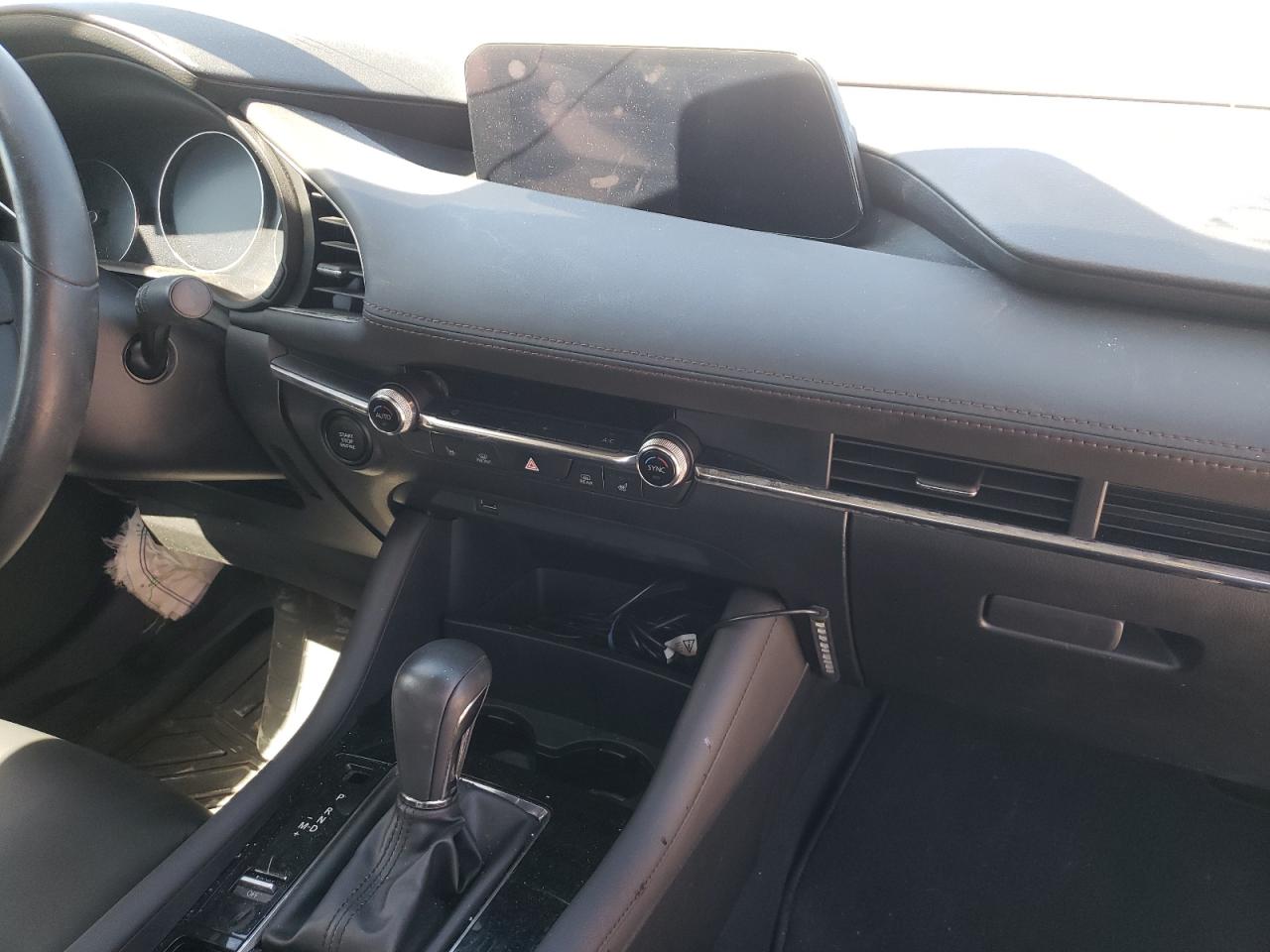 Foto 9 de la subasta – 2019 MAZDA 3 PREFERRE con VIN 3MZBPADL2KM106378