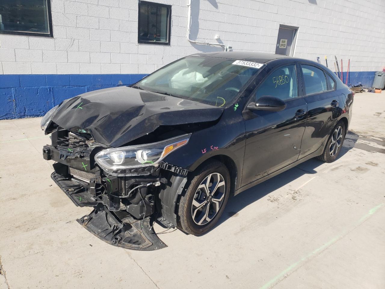 Photo 2 from auction – 2019 KIA FORTE FE with VIN 3KPF24AD5KE011583