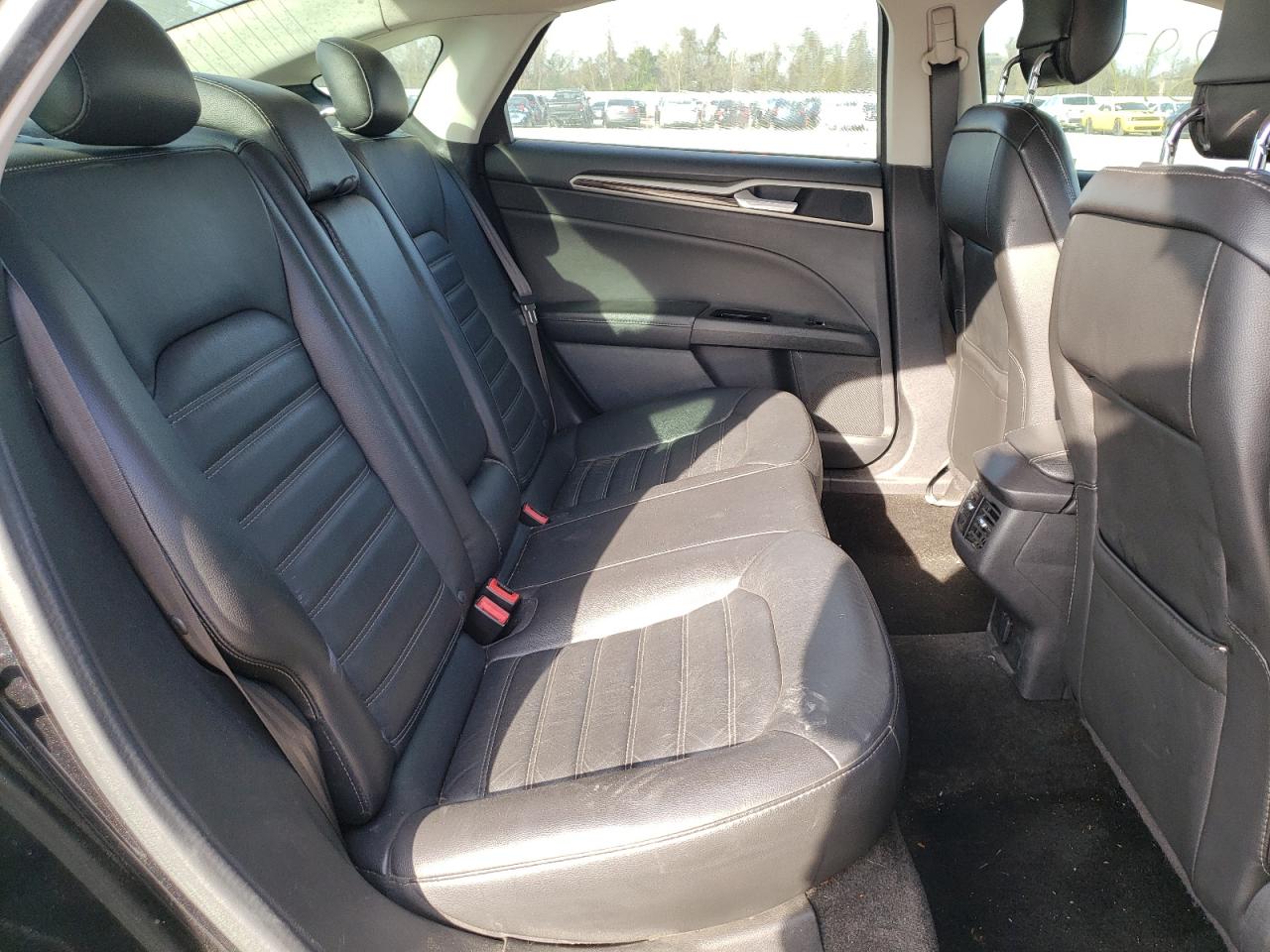 Photo 6 from auction – 2015 FORD FUSION SE with VIN 3FA6P0HD2FR136478