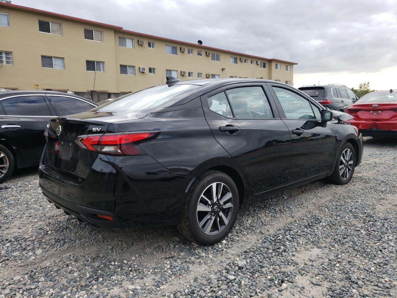 Photo 4 from auction – 2021 NISSAN VERSA SV with VIN 3N1CN8EV4ML886286