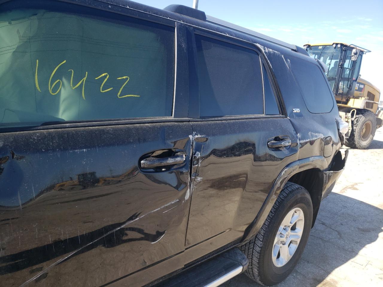 Photo 10 from auction – 2020 TOYOTA 4RUNNER SR with VIN JTEBU5JR3L5831017