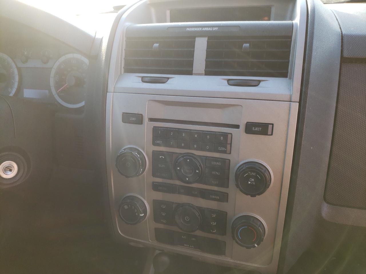 Photo 9 from auction – 2009 FORD ESCAPE XLT with VIN 1FMCU03G69KC97749