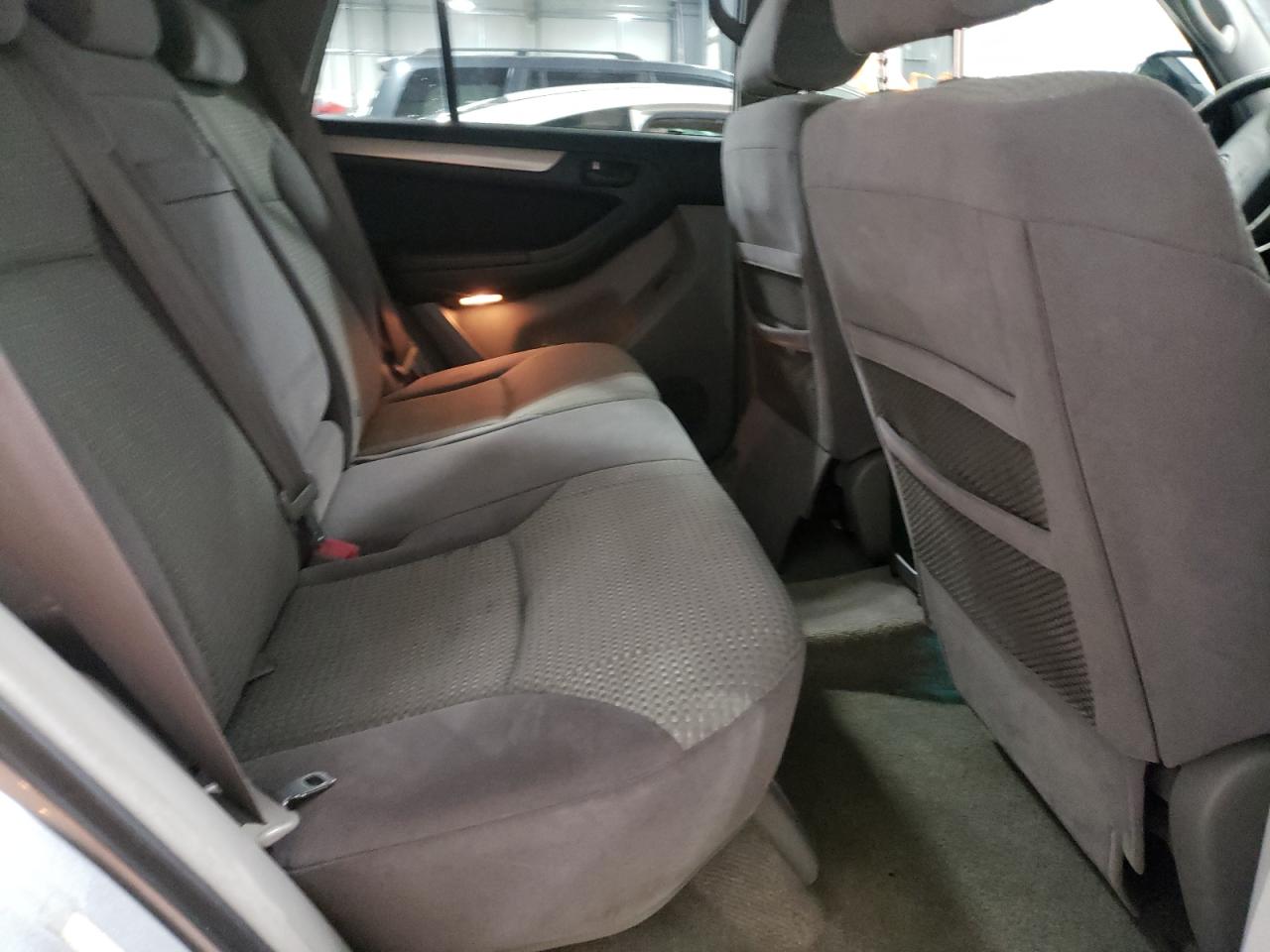 Photo 6 from auction – 2004 TOYOTA 4RUNNER SR with VIN JTEBU14R348019169