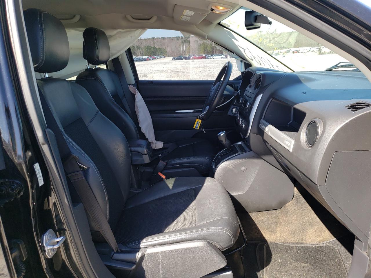 Photo 5 from auction – 2016 JEEP COMPASS LA with VIN 1C4NJCEA7GD666734