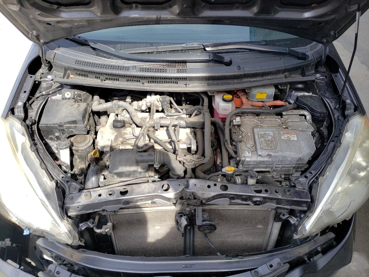 Photo 7 from auction – 2014 TOYOTA PRIUS C with VIN JTDKDTB39E1060706