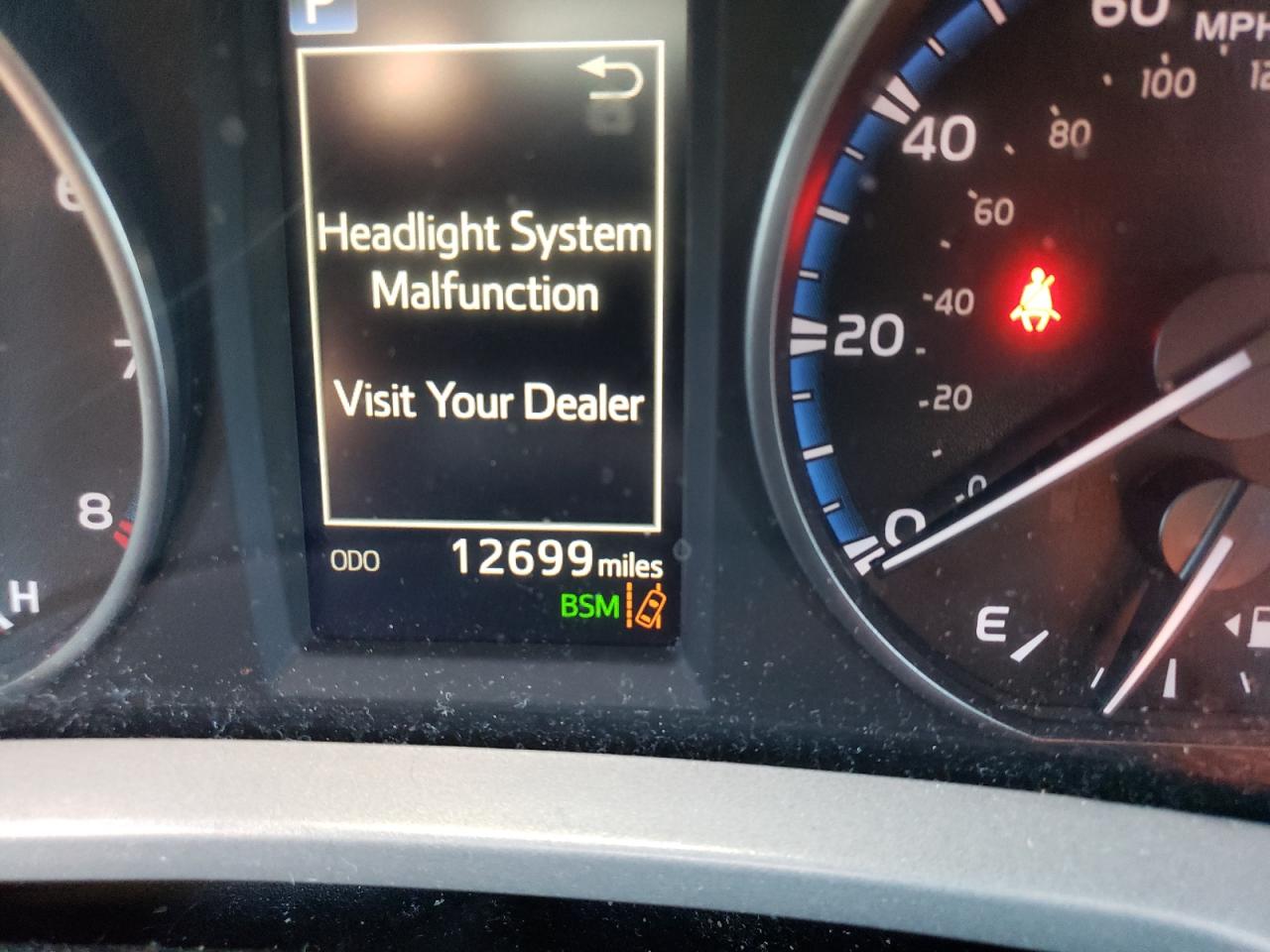 Photo 8 from auction – 2018 TOYOTA RAV4 ADVEN with VIN 2T3RFREV1JW786998