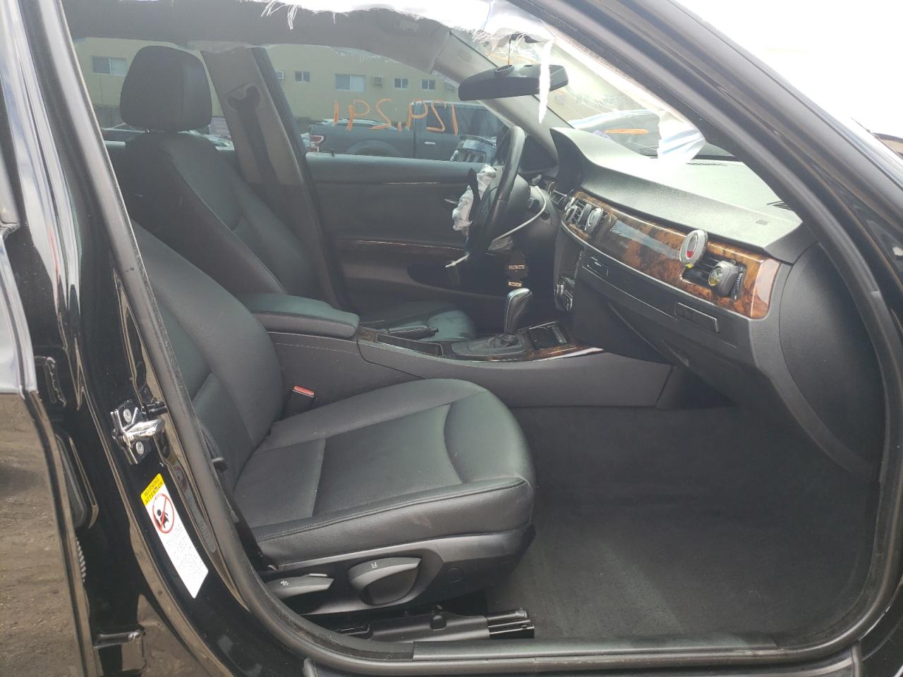 Photo 19 from auction – 2008 BMW 328 I with VIN WBAVA37568NL46197