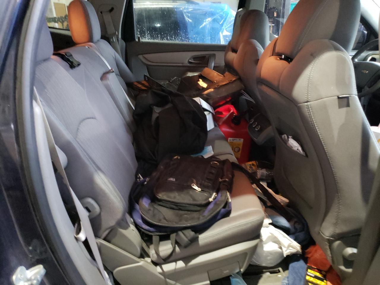 Photo 6 from auction – 2015 CHEVROLET TRAVERSE L with VIN 1GNKRFKDXFJ202713