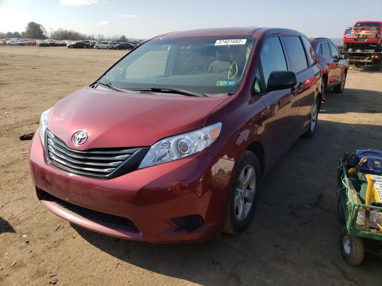 Photo 2 from auction – 2017 TOYOTA SIENNA with VIN 5TDZZ3DC6HS866944