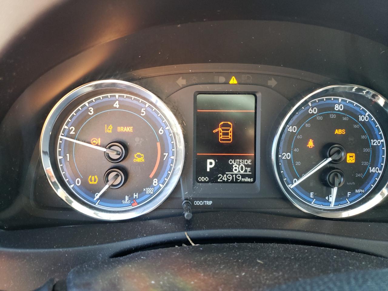 Photo 8 from auction – 2019 TOYOTA COROLLA L with VIN 5YFBURHE0KP948649