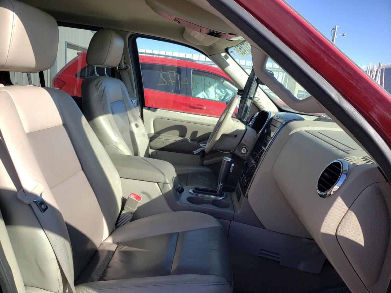 Photo 5 from auction – 2006 FORD EXPLORER X with VIN 1FMEU63E76UA64019