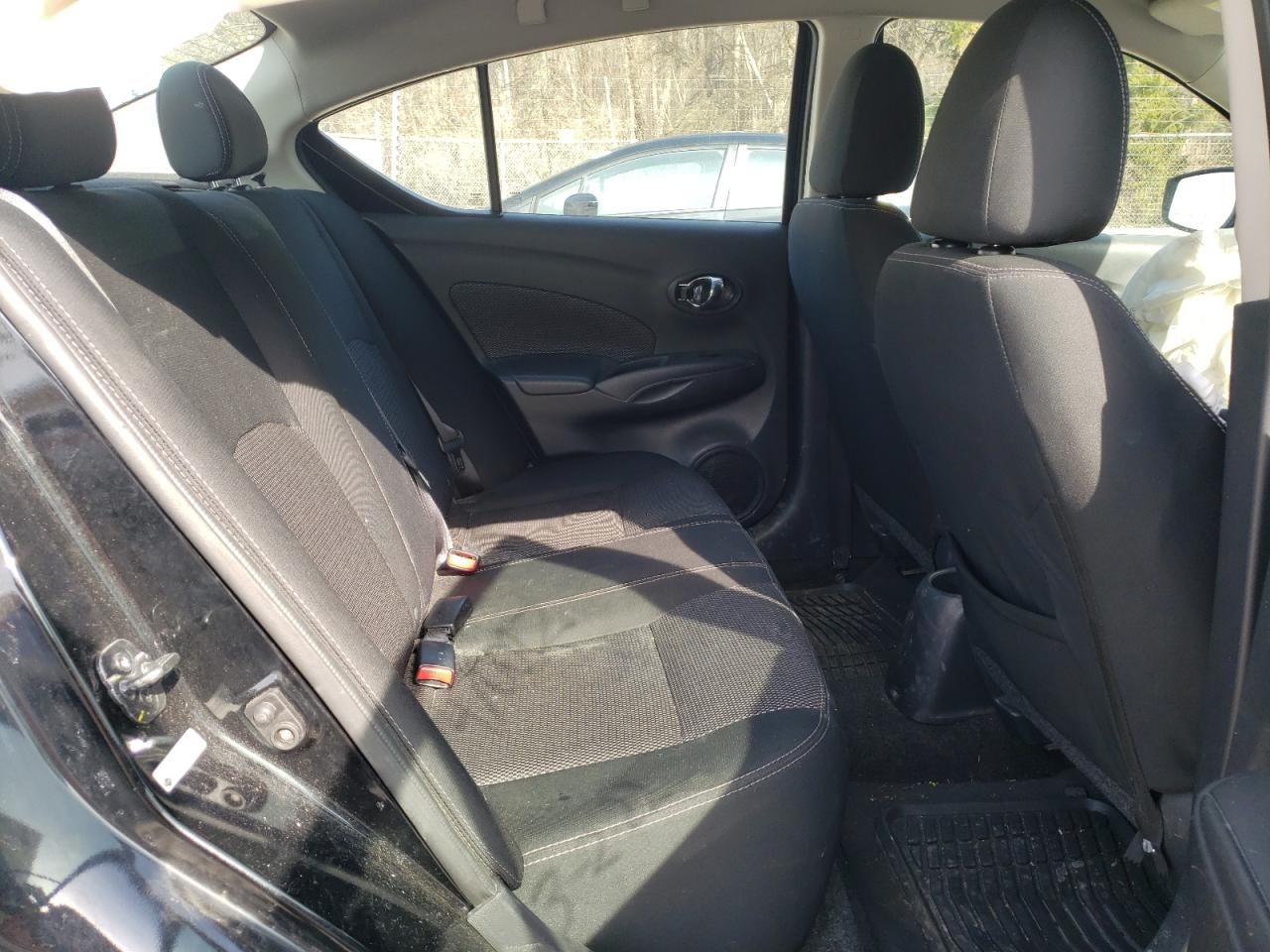 Photo 6 from auction – 2019 NISSAN VERSA S with VIN 3N1CN7AP5KL878843