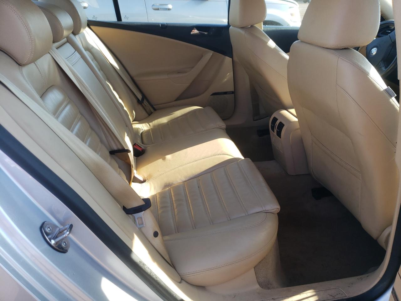 Photo 6 from auction – 2008 VOLKSWAGEN PASSAT VR6 with VIN WVWCU73C78E072294