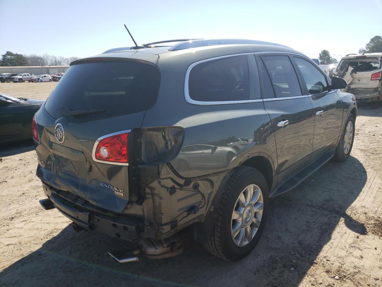 Photo 4 from auction – 2011 BUICK ENCLAVE CX with VIN 5GAKRBED1BJ204309