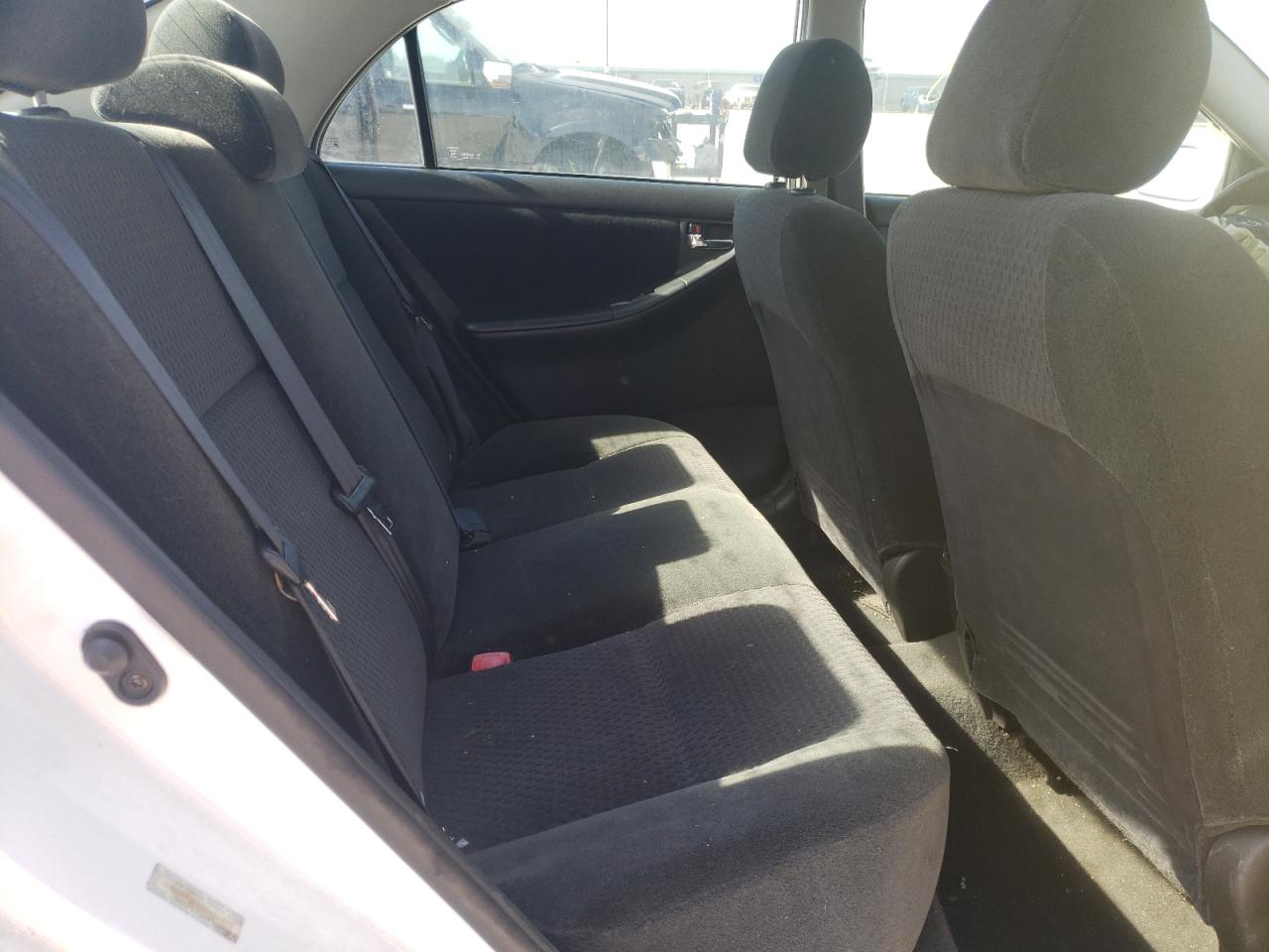 Photo 6 from auction – 2005 TOYOTA COROLLA CE with VIN 1NXBR32E95Z426872