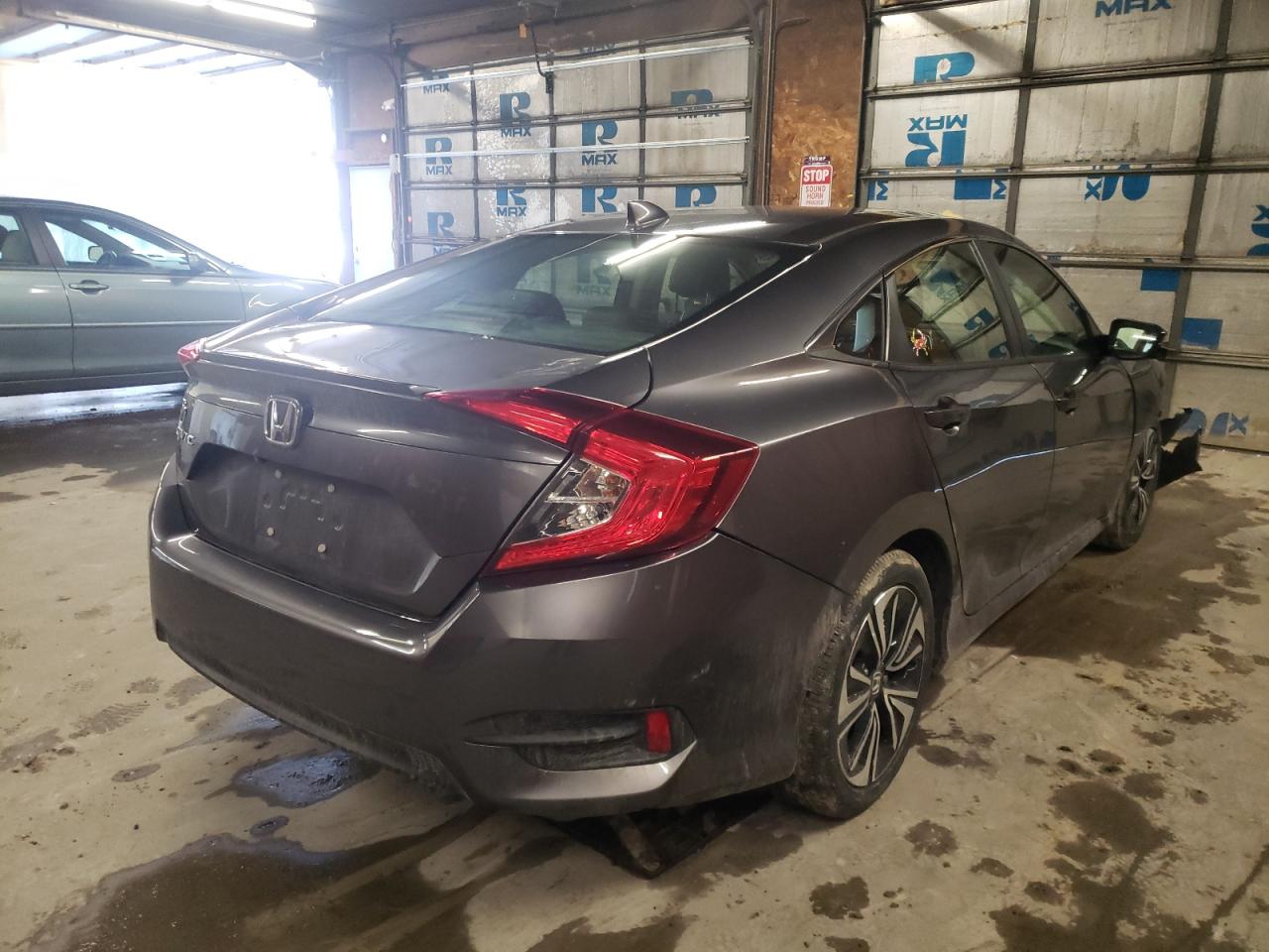 Photo 4 from auction – 2018 HONDA CIVIC EXL with VIN JHMFC1F77JX000810