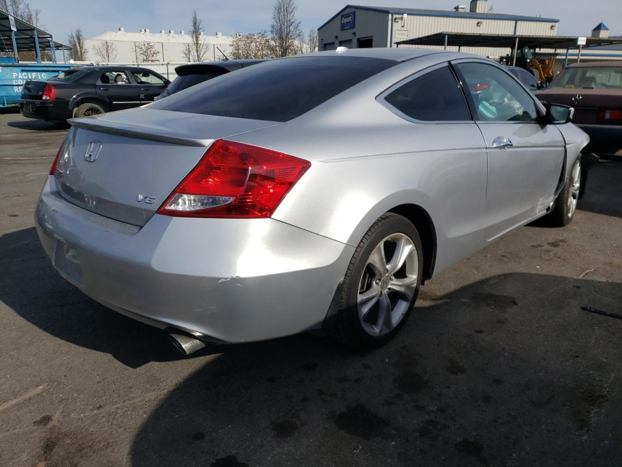 Photo 4 from auction – 2011 HONDA ACCORD EXL with VIN 1HGCS2B89BA008909