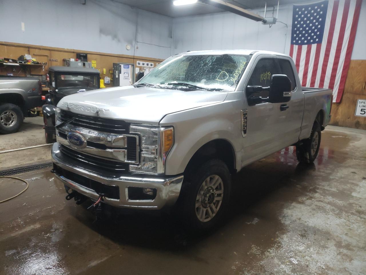 Photo 2 from auction – 2017 FORD F250 SUPER with VIN 1FT7X2B68HEC11145