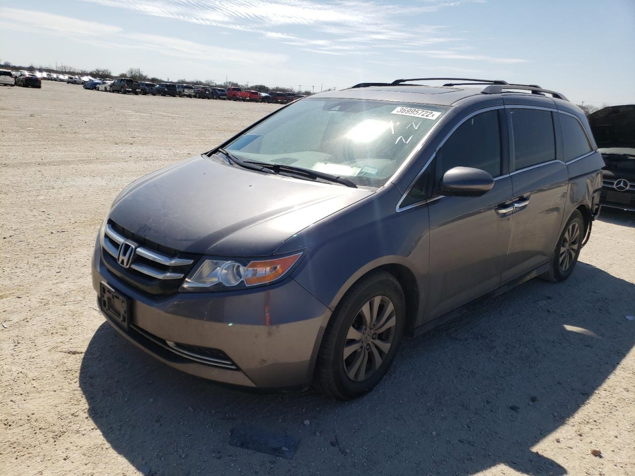 Photo 2 from auction – 2015 HONDA ODYSSEY EX with VIN 5FNRL5H63FB031631