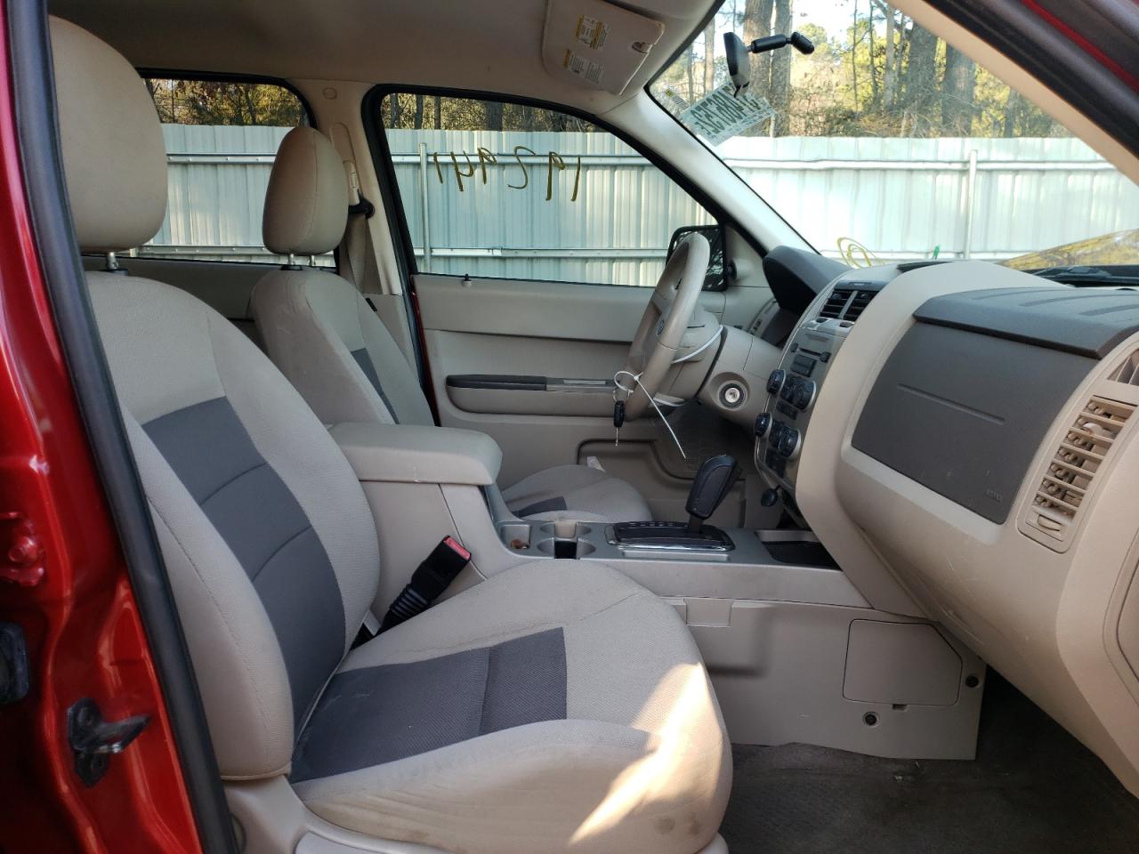 Photo 5 from auction – 2008 FORD ESCAPE XLT with VIN 1FMCU93198KE60067