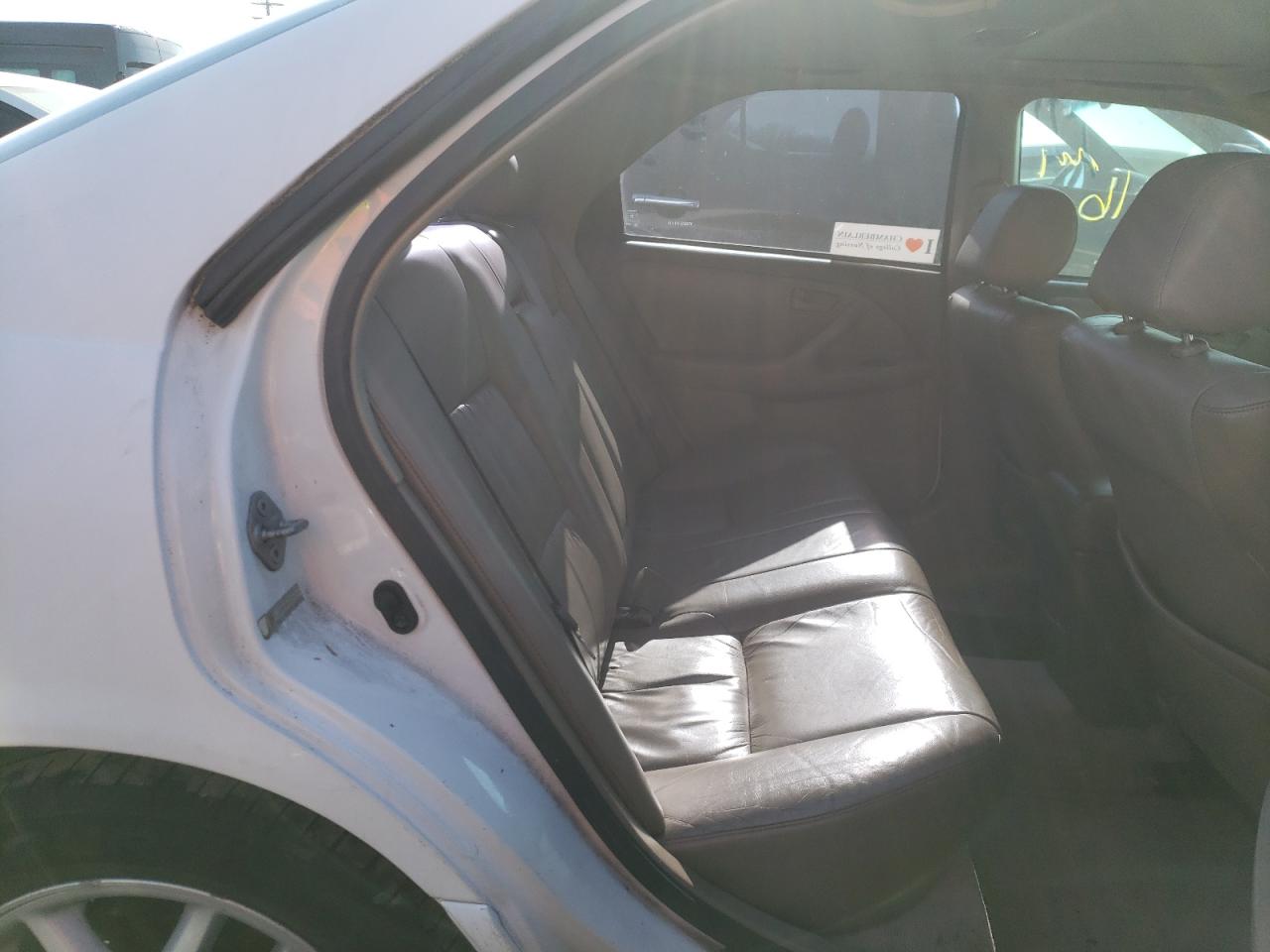 Photo 6 from auction – 2000 TOYOTA CAMRY LE with VIN JT2BF28KXY0251010
