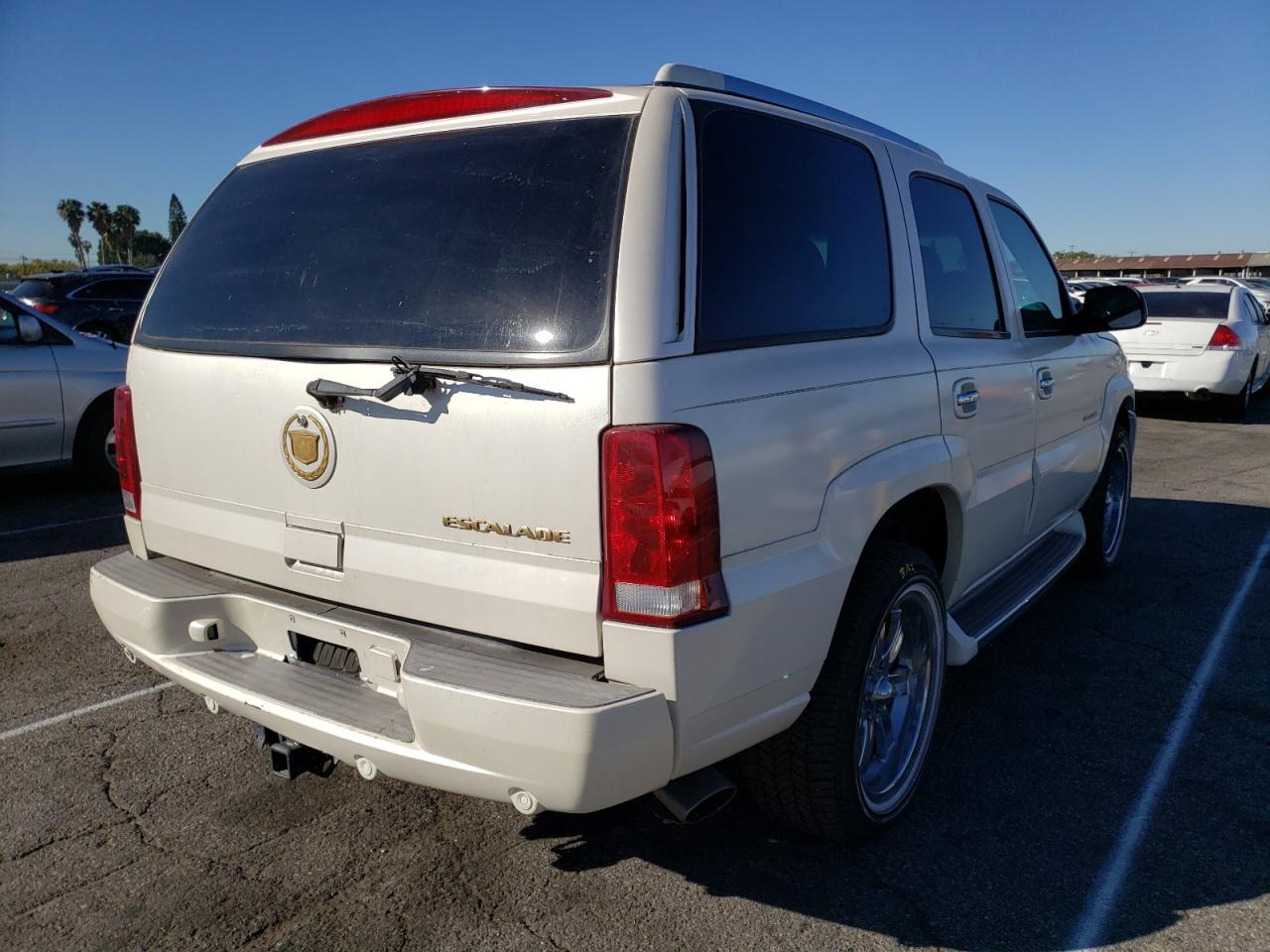 Photo 4 from auction – 2002 CADILLAC ESCALDE with VIN 1GYEK63N62R308535