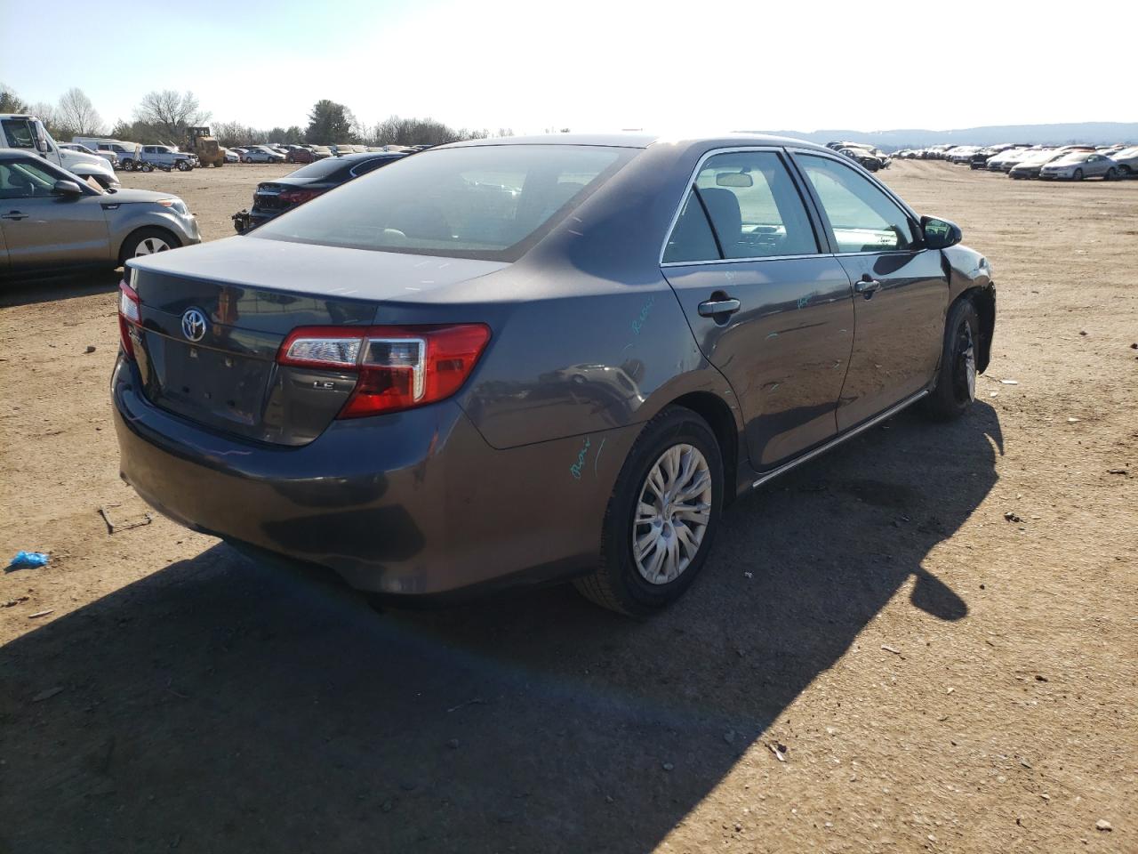 Photo 4 from auction – 2013 TOYOTA CAMRY L with VIN 4T1BF1FK2DU291018
