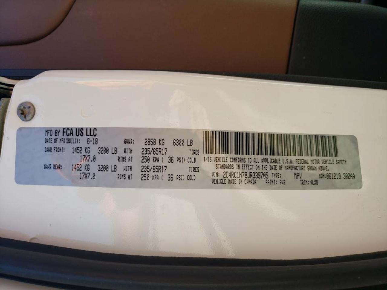 Photo 10 from auction – 2018 CHRYSLER PACIFICA H with VIN 2C4RC1N78JR339705