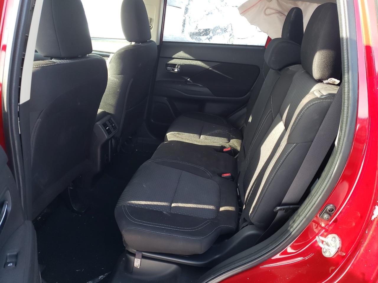 Photo 6 from auction – 2020 MITSUBISHI OUTLANDER with VIN JA4AZ2A38LZ605778