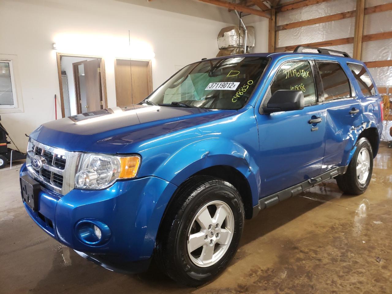 Photo 2 from auction – 2011 FORD ESCAPE XLT with VIN 1FMCU0D78BKC48850